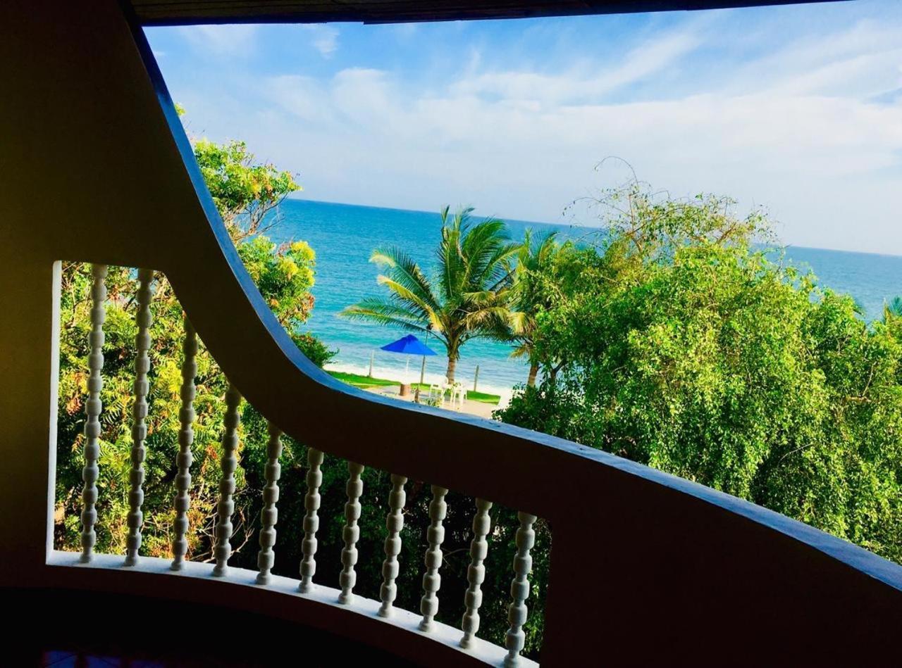Peacock Beach Hotel Hambantota Exterior foto