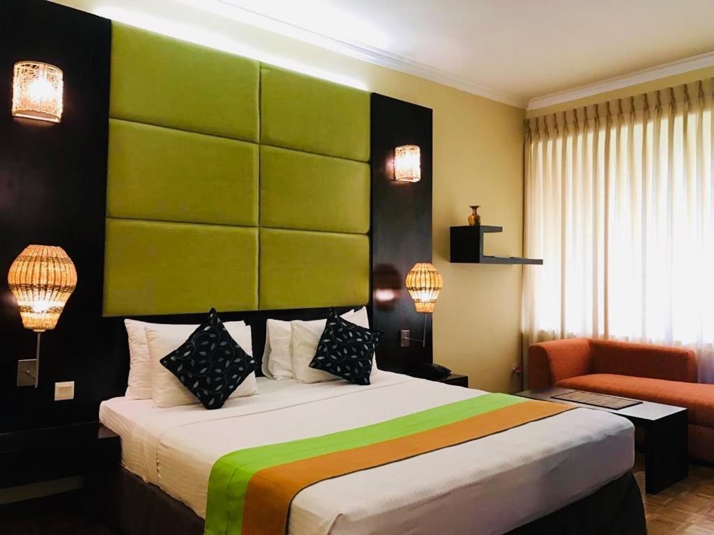 Peacock Beach Hotel Hambantota Exterior foto
